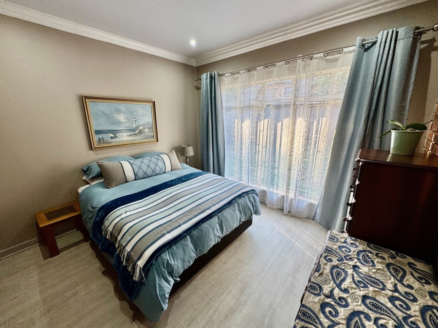 5 Bedroom Property for Sale in Mooivallei Park North West